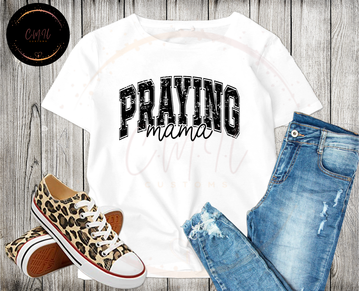 Praying Mama- Tshirt