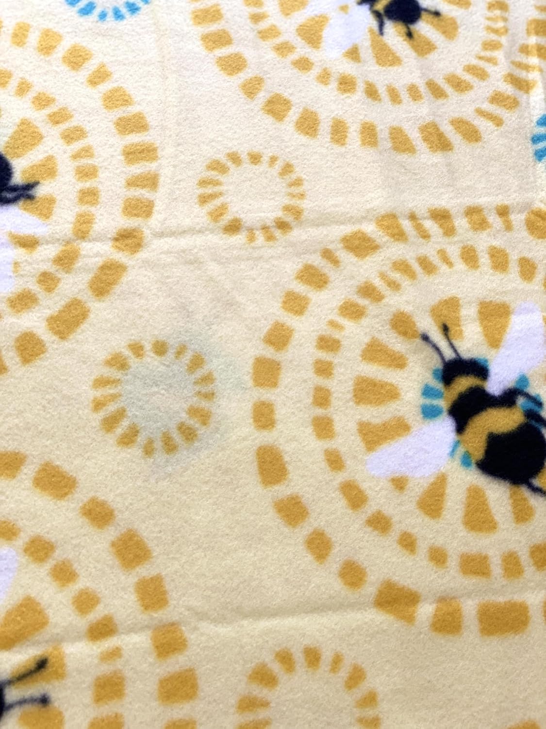 Circle Bee Fleece Blankets